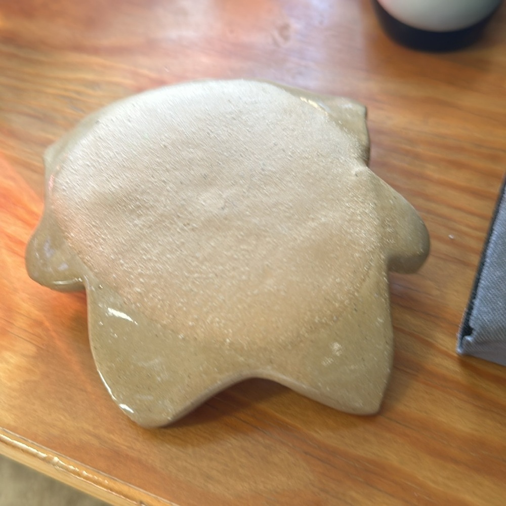 Handmade ceramic dish - Picture 2 of 2
